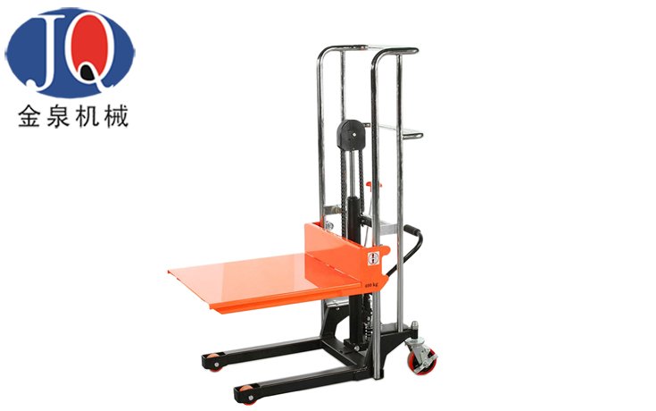 輕巧型手動(dòng)堆高車(chē)
